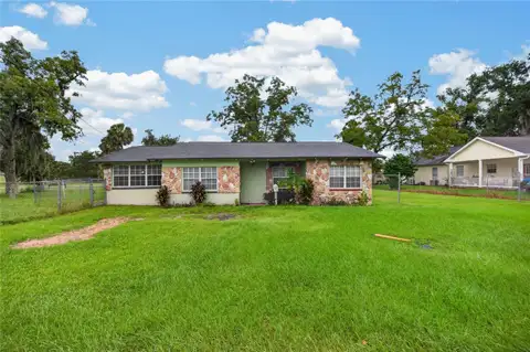 1210 W 15TH ST — home for sale