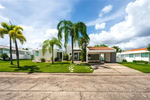 Urb Ciudad Jardín 94 CALLE MENTA — home for sale