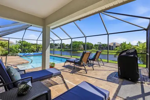 1087 ROTONDA CIR — home for sale
