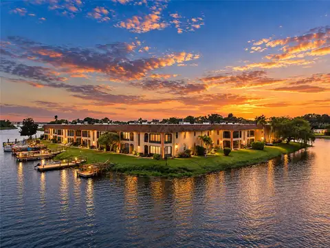 10142 SEMINOLE ISLAND DR — home for sale