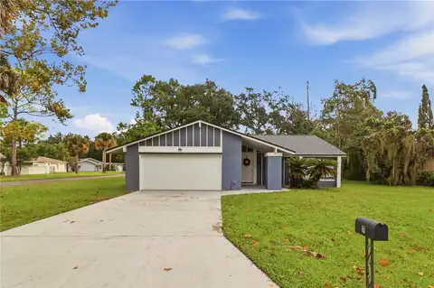 7 CARR LN — home for sale