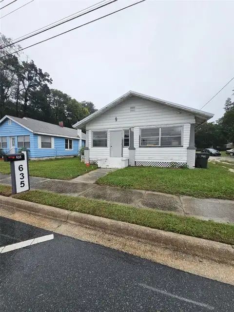 635 NE 8TH AVE — home for sale