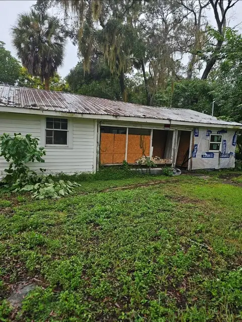 804 NE 9TH AVE — home for sale