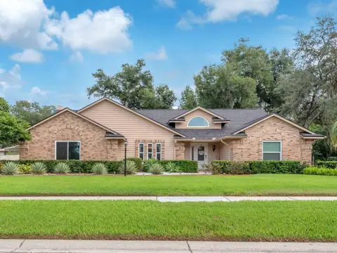 2421 OAK LANDING DR — home for sale