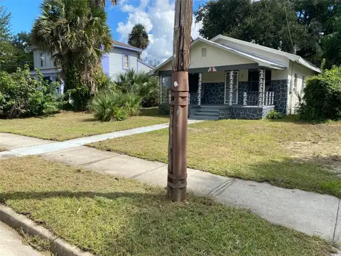 1121 S LOCUST AVE — home for sale