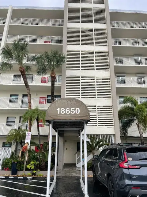 18650 GULF BLVD #304 — home for sale