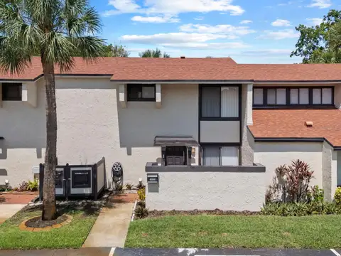 4160 PLAYER CIR #109 — home for sale