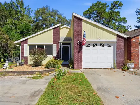 10 CHINABERRY CIR — home for sale