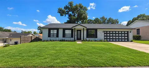 2822 ROUNDABOUT LN — home for sale