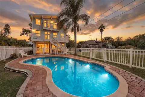 7400 140TH ST — home for sale