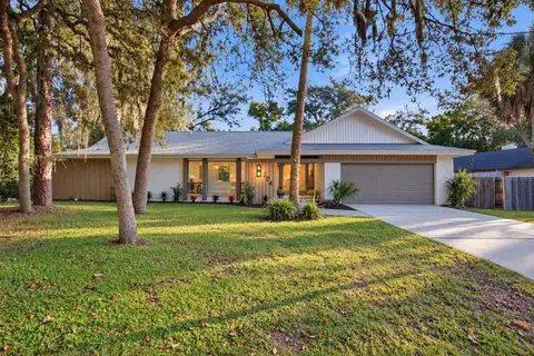 204 W RIDGEWOOD CT — home for sale
